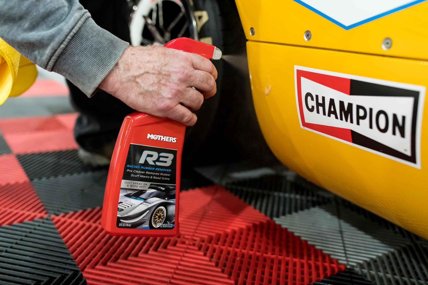 Mothers 09224 R3 Racing Rubber Remover - 24 oz. - Track Minded HPDE, LLC